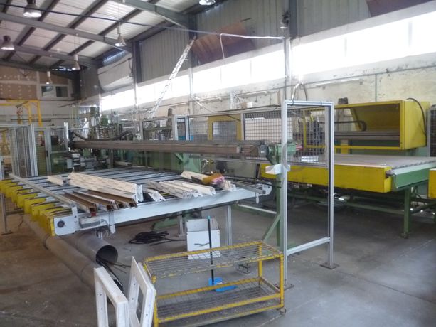 Centro de furação e corte + Máquina de corte vertical