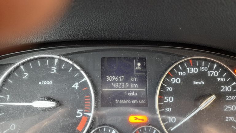 Renault Laguna 2.0 DCI · Ano 2008 