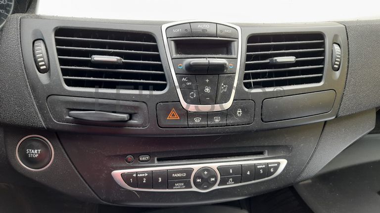 Renault Laguna 2.0 DCI · Ano 2008 