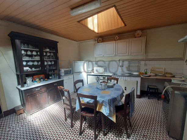 Edifício 3 Pisos · Lamego