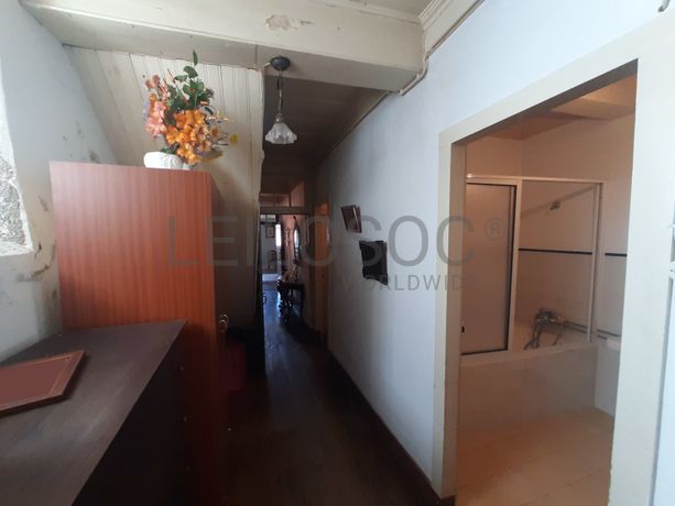 Edifício 3 Pisos · Lamego