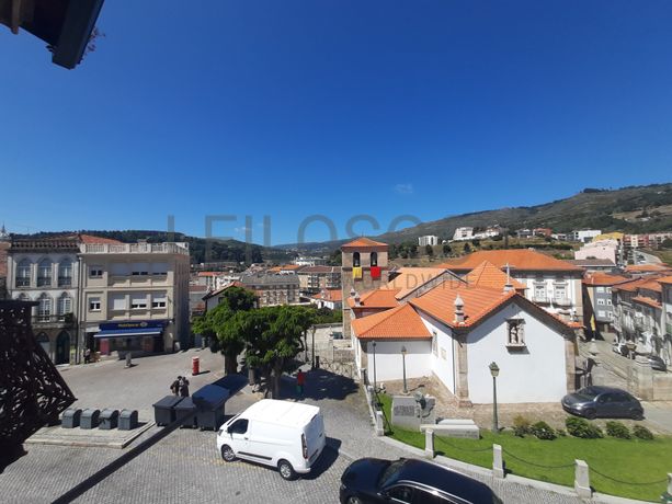 Edifício 3 Pisos · Lamego