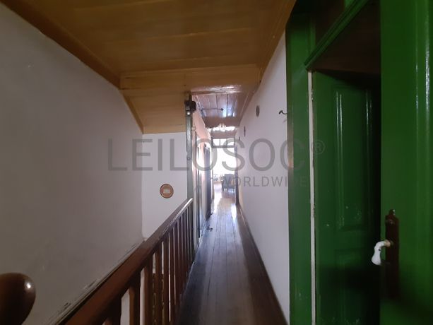 Edifício 3 Pisos · Lamego