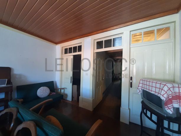 Edifício 3 Pisos · Lamego