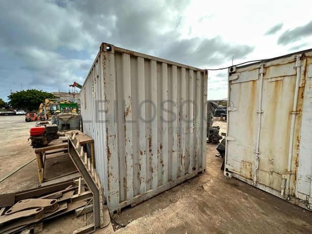 "Contentor Lubrificação com 6 metros de comprimento