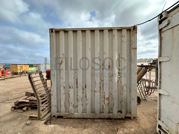 "Contentor Lubrificação com 6 metros de comprimento