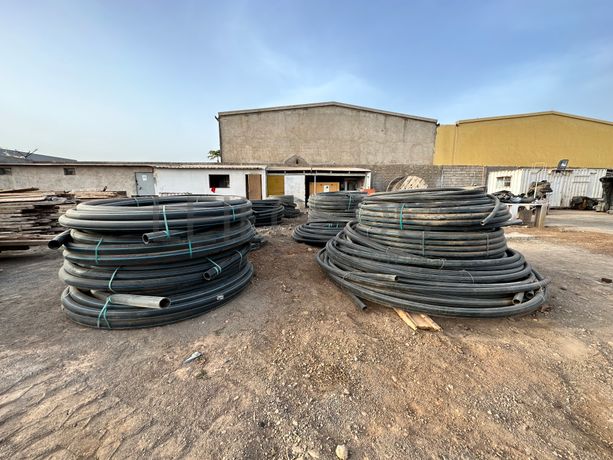 Tubos em PEAD - Cerca de 20 unidades