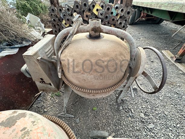 Betoneira a diesel de 260 l.