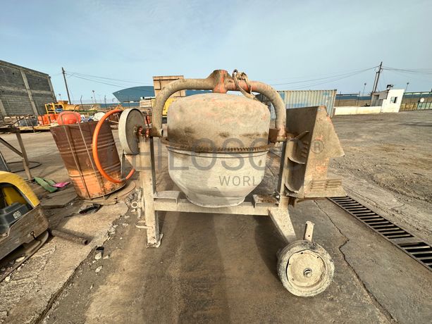 Betoneira a diesel de 260 l.