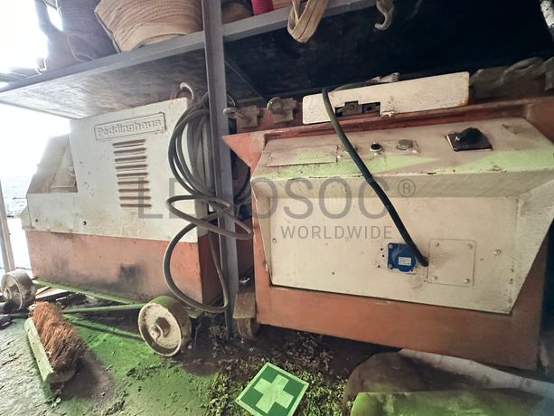 Máquina de cortar e dobrar ferro