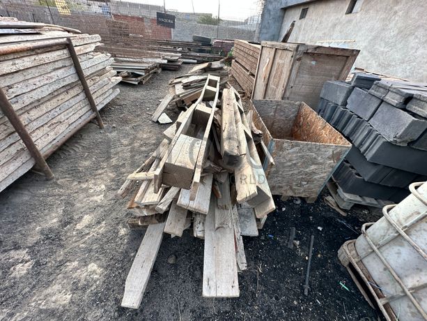 Madeira de cofragem.