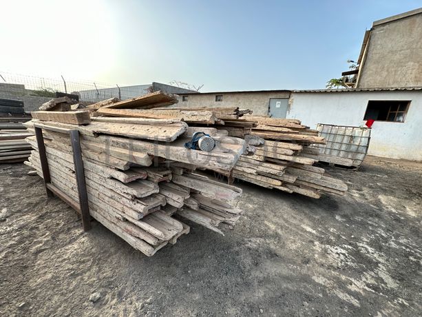 Madeira de cofragem.