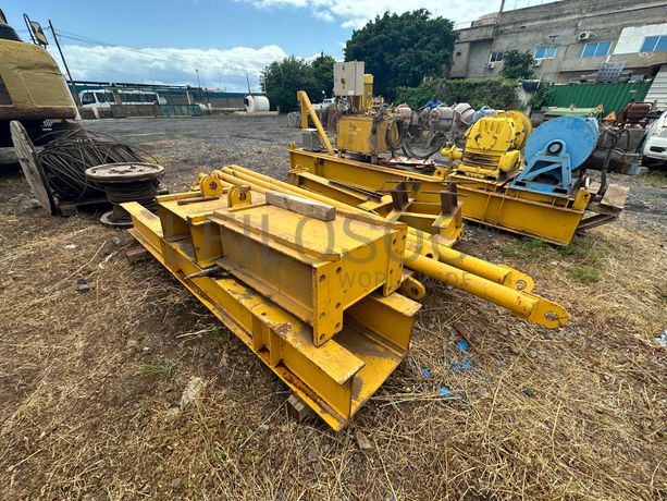 Teleférico com sistema de elevação e transporte de carga