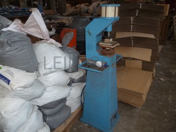 Equipamentos Industriais e de Escritório