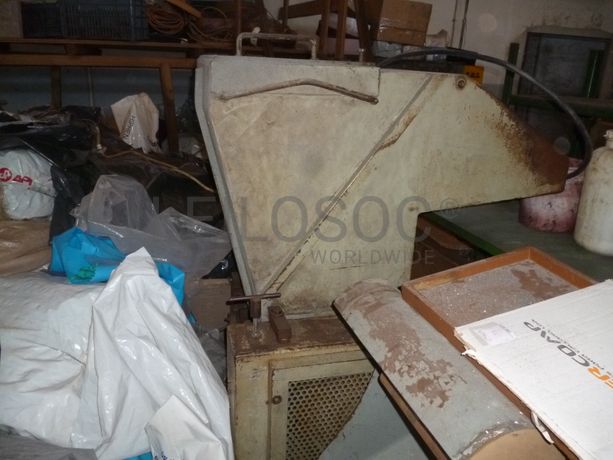 Equipamentos Industriais e de Escritório