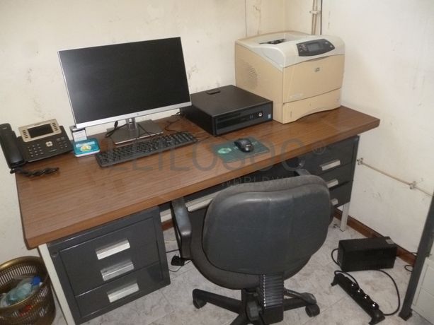 Equipamentos Industriais e de Escritório