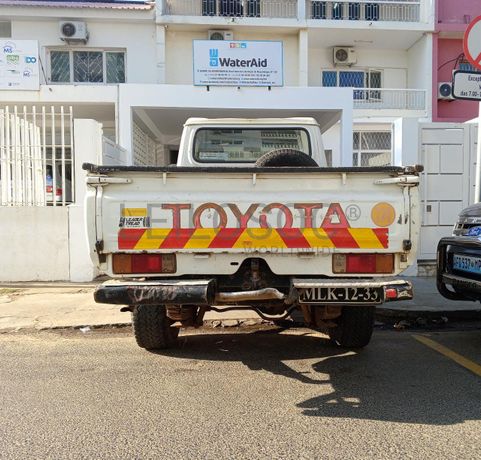 Toyota  land Cruiser