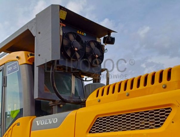 Escavadoras Volvo EC 220DL · Autocarregador florestal Ecolog 574C