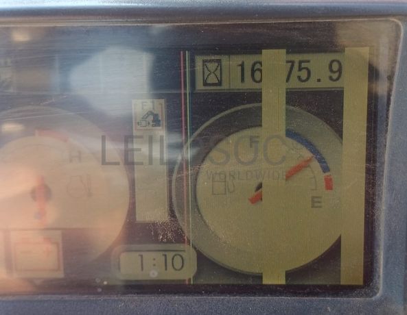 Escavadora Hitachi Zaxis ZX 200