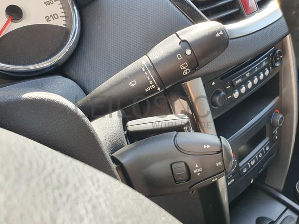 Peugeot 207 · Ano 2012