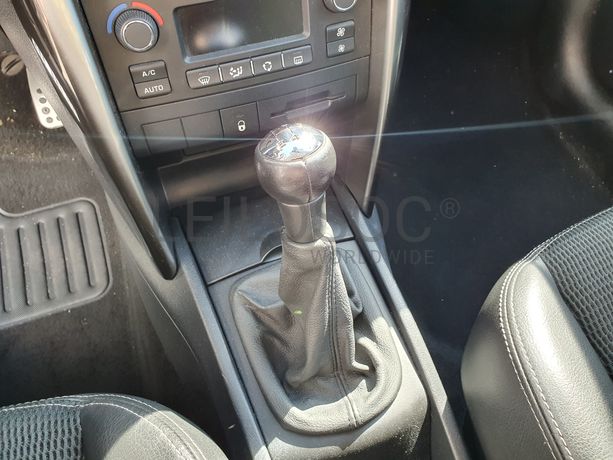 Peugeot 207 · Ano 2012