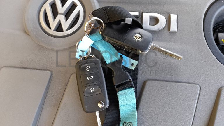 Volkswagen Golf 1.6 TDI · Ano 2011