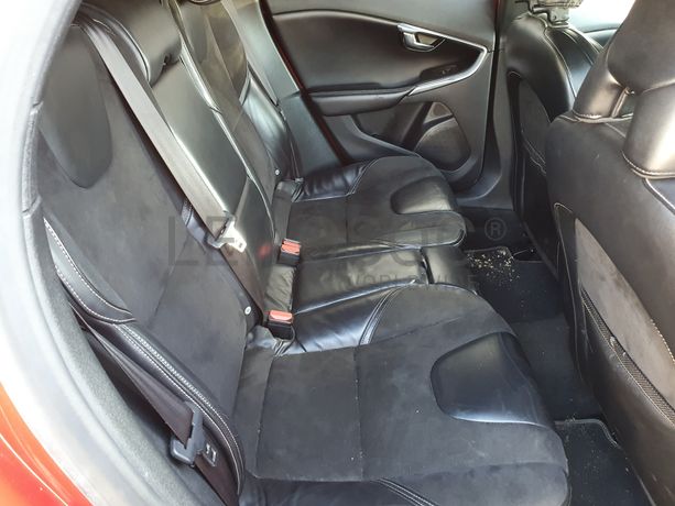 Volvo V40 · Ano 2013