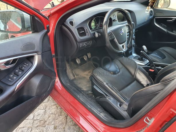 Volvo V40 · Ano 2013