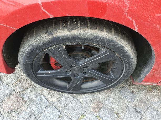 Volvo V40 · Ano 2013