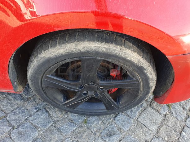 Volvo V40 · Ano 2013