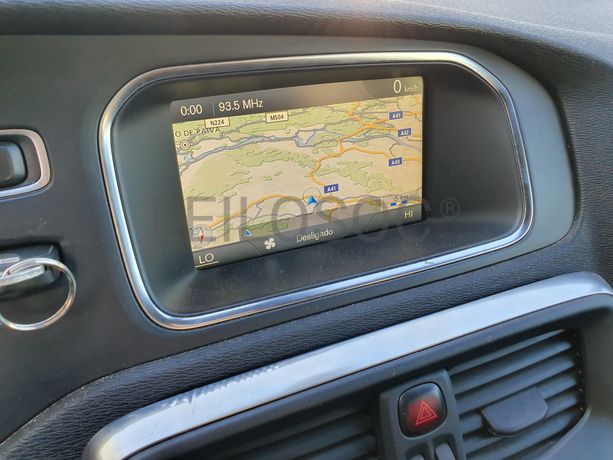 Volvo V40 · Ano 2013