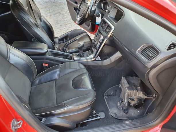 Volvo V40 · Ano 2013