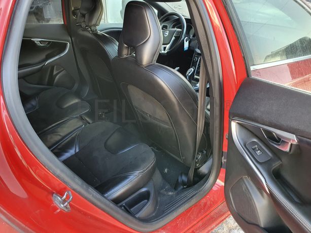 Volvo V40 · Ano 2013