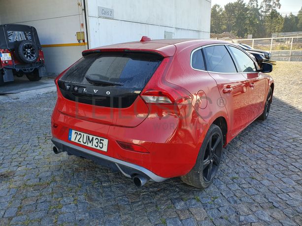 Volvo V40 · Ano 2013