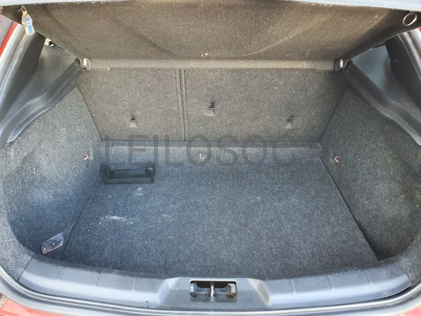 Volvo V40 · Ano 2013