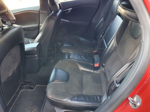 Volvo V40 · Ano 2013