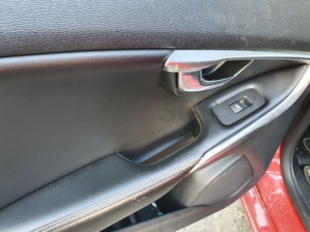 Volvo V40 · Ano 2013