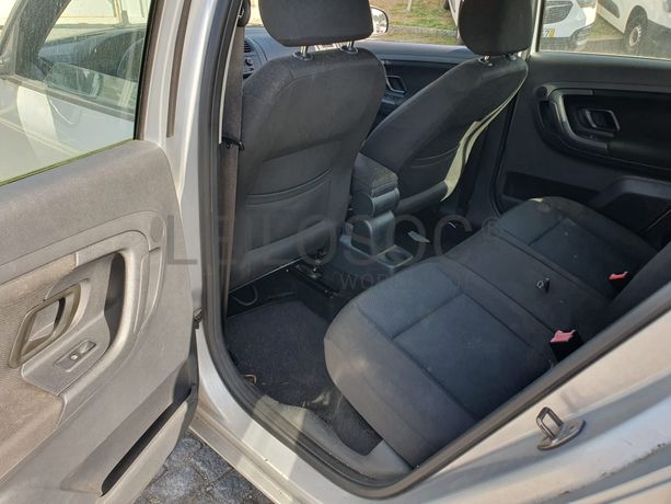 Skoda Fábia 1.6 TDI · Ano 2010