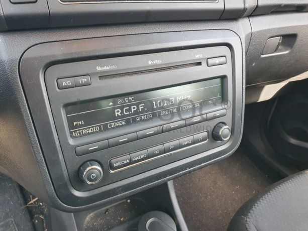 Skoda Fábia 1.6 TDI · Ano 2010