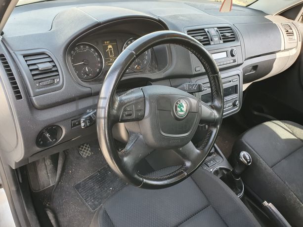 Skoda Fábia 1.6 TDI · Ano 2010