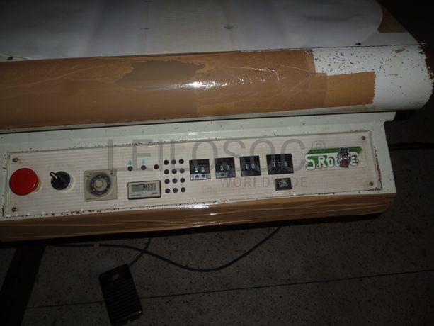 Máquina de dobrar e embalar