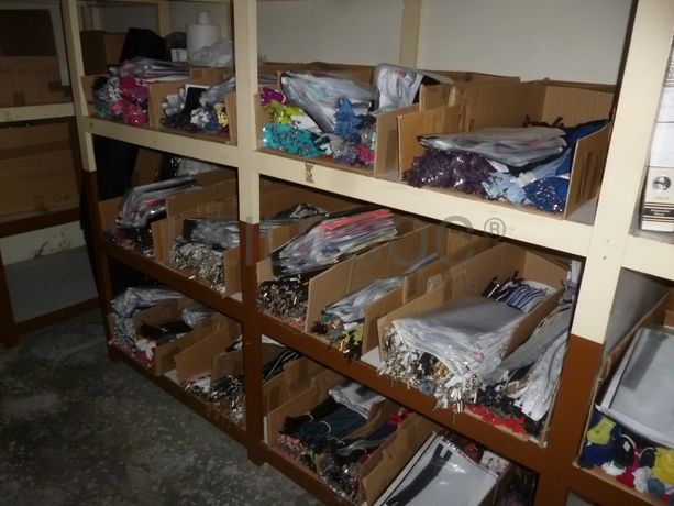 Lote de malha, fio e acessórios · Diversos