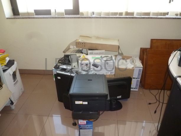 Equipamento Escritório