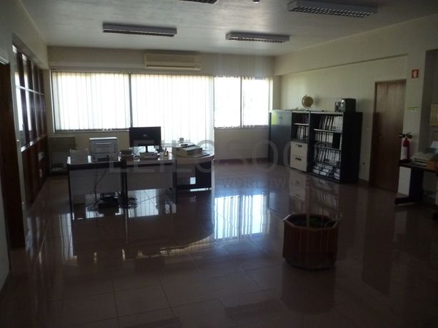 Equipamento de Escritório · Diversos