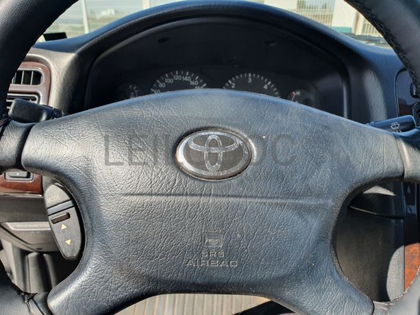 Toyota Avensis · Ano 2001