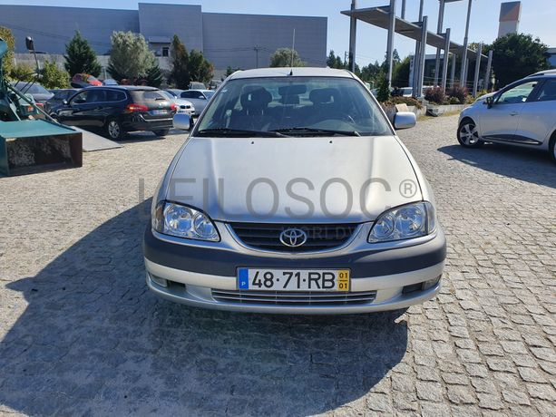 Toyota Avensis · Ano 2001