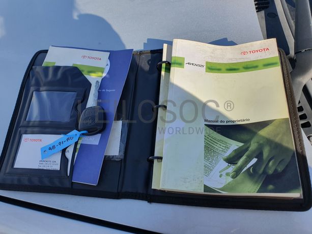 Toyota Avensis · Ano 2001