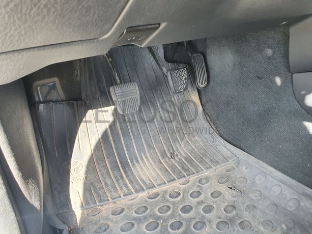 Toyota Avensis · Ano 2001