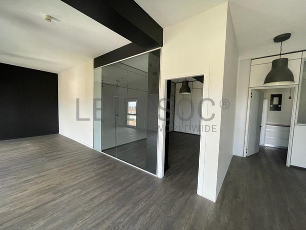 Escritórios + Lugares de Garagem · Porto