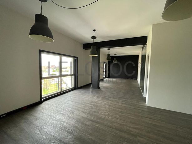 Escritórios + Lugares de Garagem · Porto